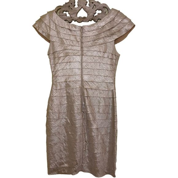 London Times Petites Tier Cap Shimmery Gold Cocktail Sheath Dress Size 6P - Picture 2 of 12